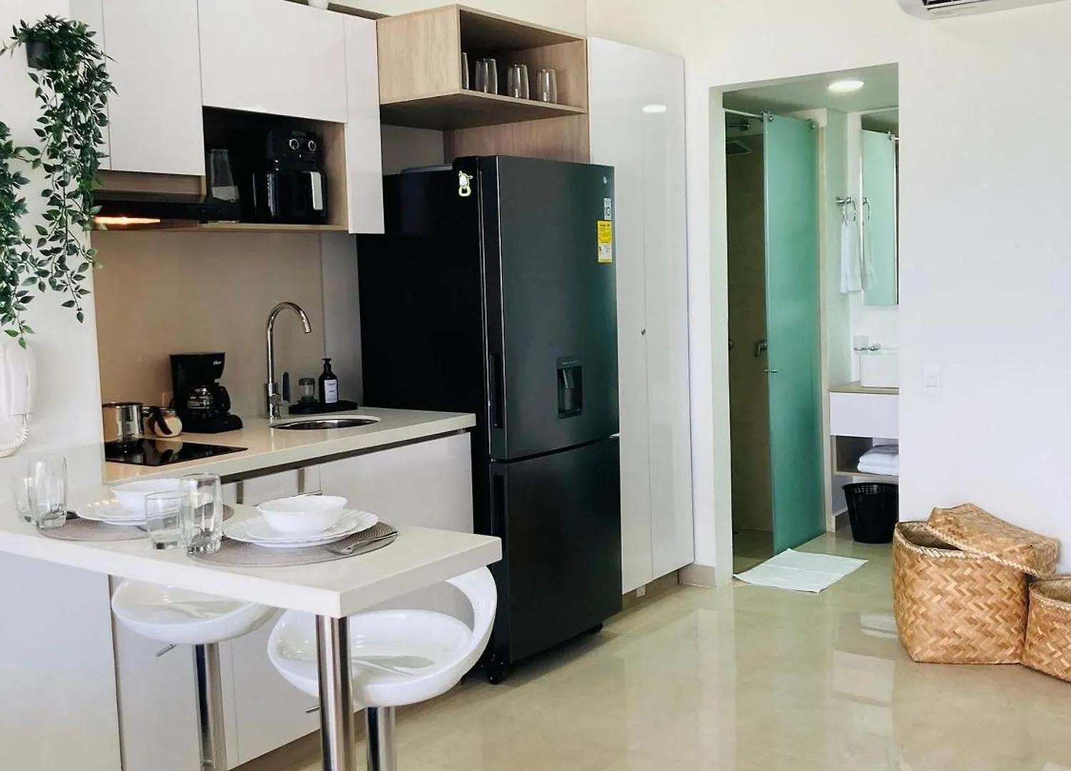 Cb1241 Crespo Suite Frente Aeropuerto Vista-Lago Cartagena Apartment