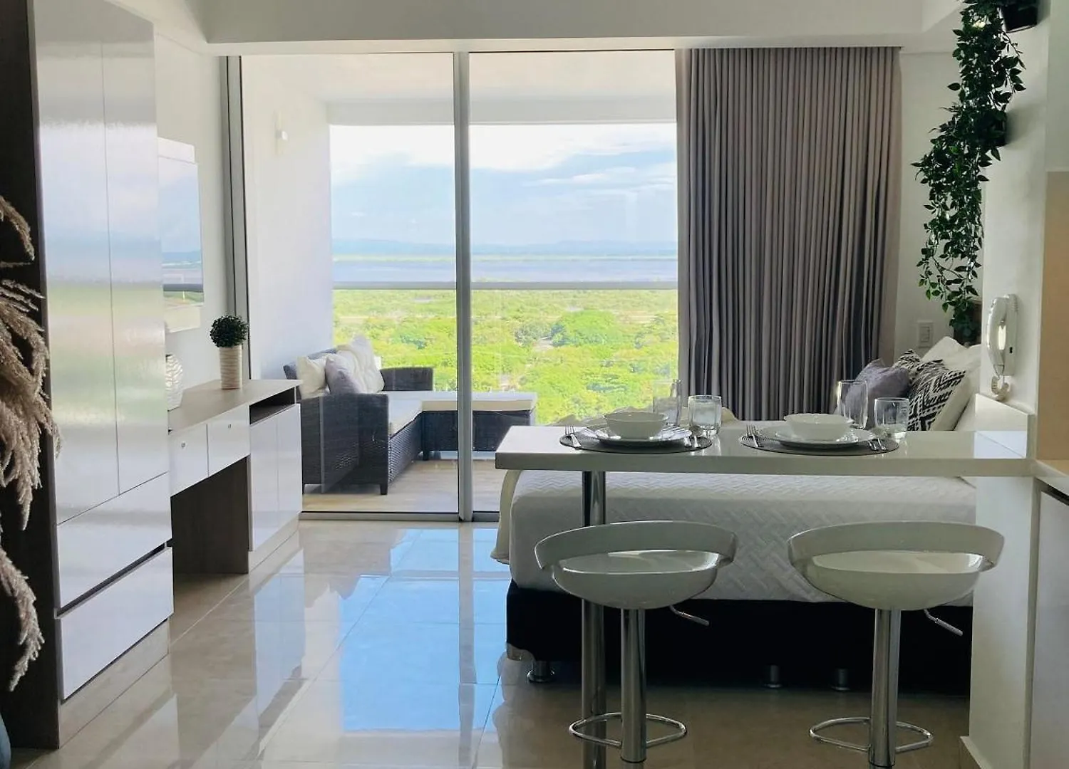 Cb1241 Crespo Suite Frente Aeropuerto Vista-Lago Cartagena Colombia