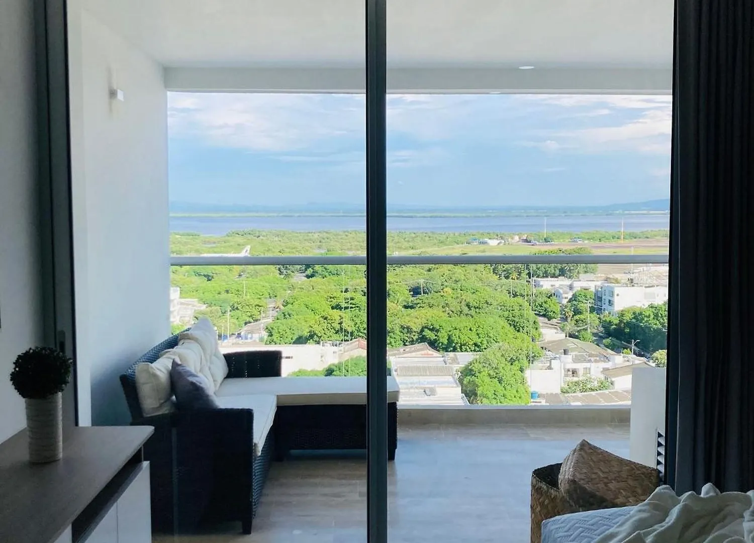Apartment Cb1241 Crespo Suite Frente Aeropuerto Vista-Lago Cartagena