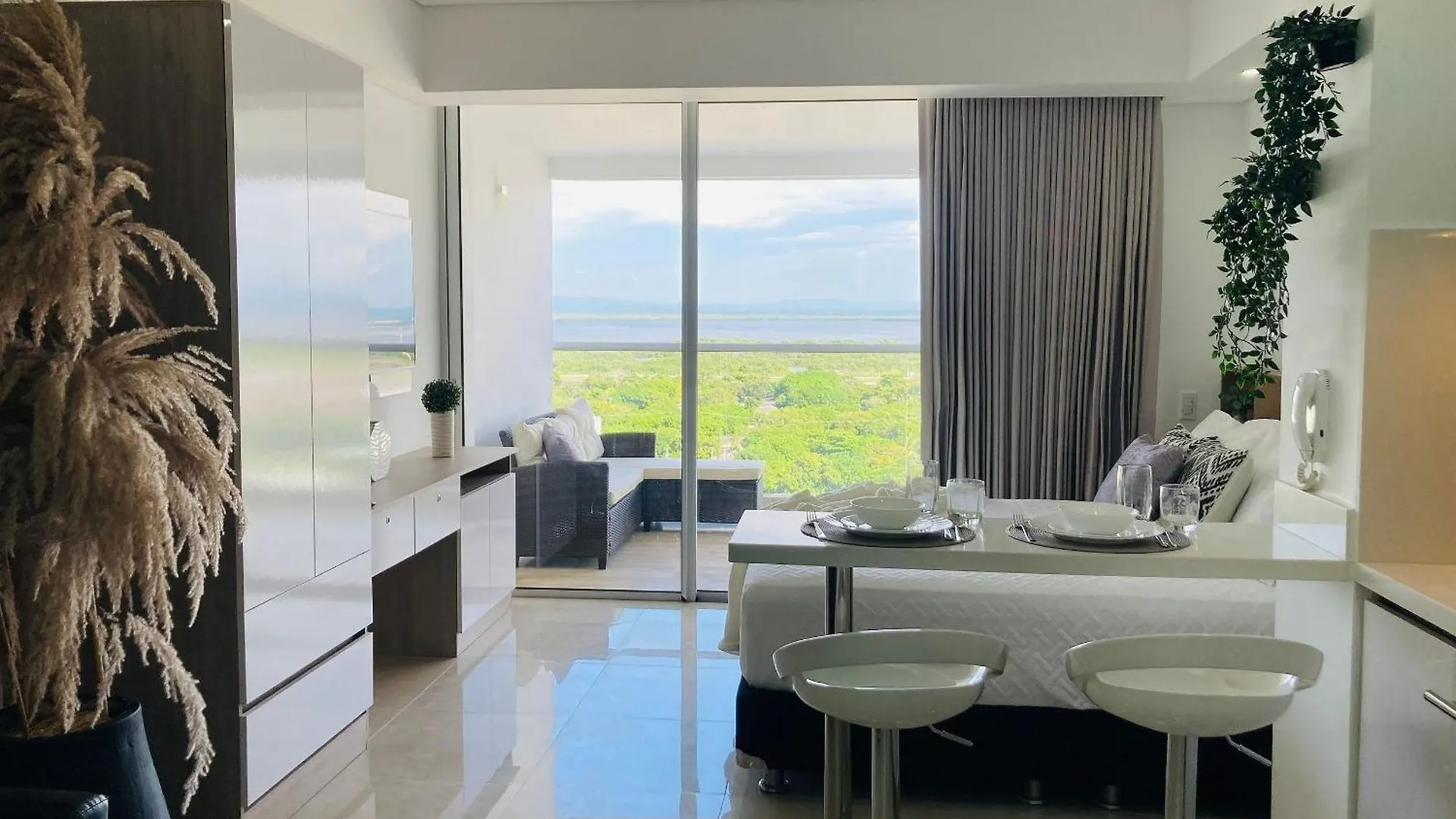 Cb1241 Crespo Suite Frente Aeropuerto Vista-Lago Cartagena Apartment